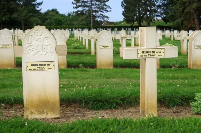 Necropole-nationale-Flavigny-le-Petit-la-Desolation_552858