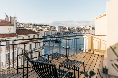 New-Hotel-Le-Quai-8211-Vieux-Port-8211-Marseille-1er-Arrondissement_2577560
