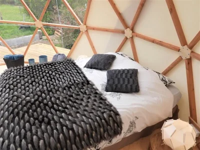 Nuit-insolite-dans-le-dome-aux-oiseaux-8211-Berig-Vintrange_3264641