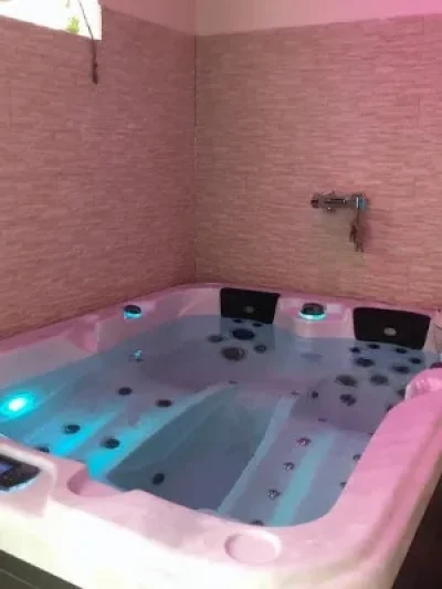 Nuit-privee-spa-et-bien-etre-8211-Marseille-4e-Arrondissement_2846465