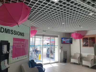 Octobre-Rose-2025-Stand-de-sensibilisation-et-d039auto-palpation-au-Centre-hospitalier-Jacques-Boutard-8211-09-10-2025-8211-Saint-Yrieix-la-Perche_3107696