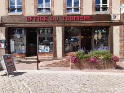 Office-de-Tourisme-de-Puisaye-Forterre-8211-Saint-Fargeau_2351785