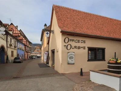 Office-de-Tourisme-du-Pays-d039Eguisheim-et-de-Rouffach-8211-Bureau-d039Eguisheim-8211-Eguisheim_2379415