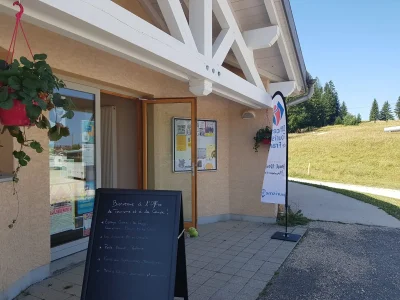Office-de-Tourisme-du-Pays-du-Haut-Doubs-8211-B.I.T.-Les-Fourgs-8211-Les-Fourgs_1591971