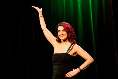 One-woman-show-Una-roberta-debarque-a-Bayonne-8211-05-07-2025-8211-Bayonne_2671916