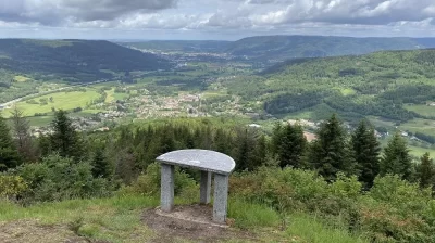 PANORAMA-DEPUIS-LES-CUCHERONS-ET-CROIX-DE-KERCHIOU_306883