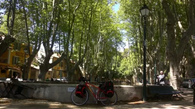 PERTUIS-8211-Sur-le-pays-d039Aigues-a-velo-Ouest_25277-12