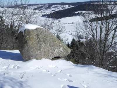PIERRE-BRANLANTE-DE-CHATEAUNEUF_624086