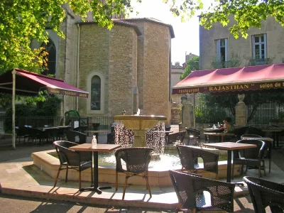 PLACE-ET-EGLISE-SAINT-ROCH_559492