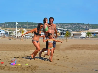 PLAGE-DES-CHALETS-8211-POSTE-DE-SECOURS-N°1-8211-Gruissan_3824133