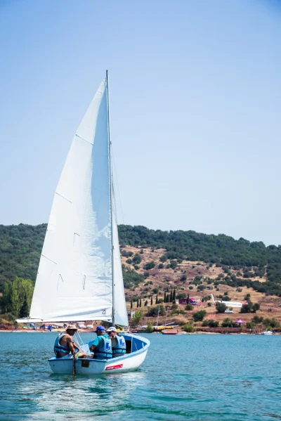 PRATIQUEZ-LA-VOILE-SUR-LE-LAC-DU-SALAGOU-8211-Clermont-l039Herault_2127819