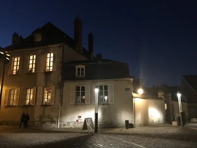 Parvis-des-Metiers-8211-Galerie-des-Savoir-faire-de-l039Artisanat-8211-Bourges_1727758