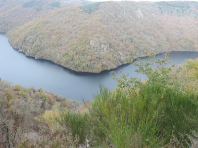 Petit-Tour-des-Gorges-de-la-Dordogne-8211-Servieres-le-Chateau_3712790
