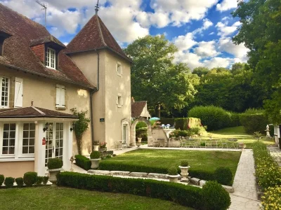 Petit-chateau-de-Sainte-Colombe-8211-Bouges-le-Chateau_3234323