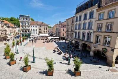 Place-des-Vosges-8211-Epinal_3878724
