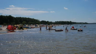 Plage-surveillee-d039Hourtin-Port_1134185