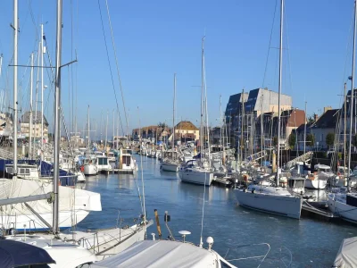Plaisance-2-roues-8211-Courseulles-sur-Mer_2523991
