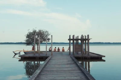 Ponton-du-lac-d039Azur_575602