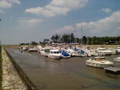 Port-de-Fontainevieille_1057022