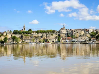 Port-et-halte-nautique-de-Bourg-8211-Bourg_2432756
