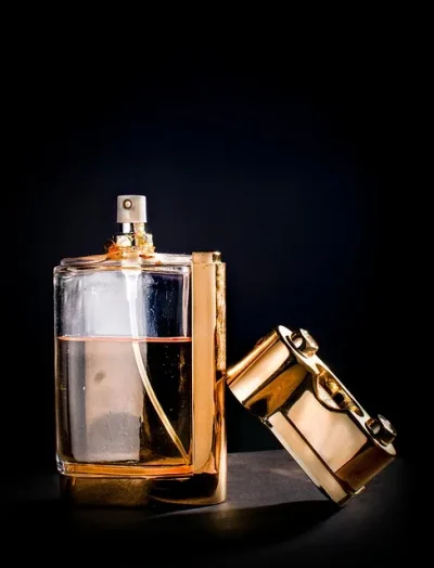 Presentation-de-parfums-chez-Jeanne-amp-Sauvage-8211-14-12-2025-8211-Limeuil_3208477