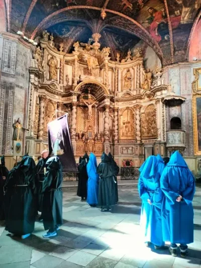 Procession-des-Penitents-Noirs-et-Bleus-a-Villefranche-de-Rouergue-8211-26-04-2025-8211-Villefranche-de-Rouergue_2254270