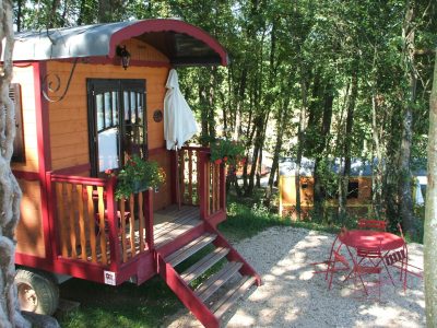 ROULOTTE-22-DOMAINE-ESCAPA_152140