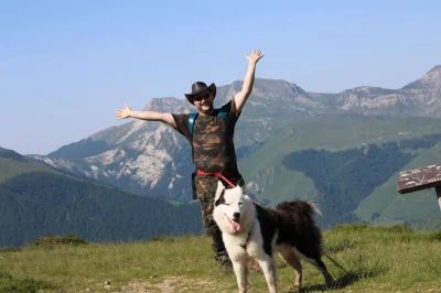Randonner-avec-un-chien-nordique-a-La-Pierre-Saint-Martin-8211-11-08-2025-8211-Arette_2670817