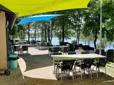Restaurant-8211-Pizzeria-Le-Relais-du-Lac-8211-Saint-Symphorien-de-Thenieres_2241457