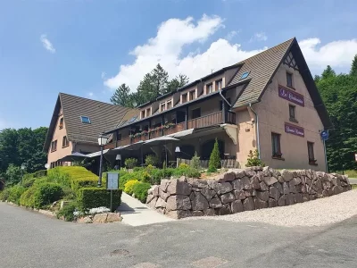 Restaurant-Auberge-de-la-Charbonniere_536140