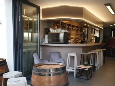 Restaurant-L039Auberge-du-Quercy-quotChez-les-Fillesquot-8211-Salviac_2535595