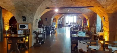 Restaurant-La-Cave-des-Saveurs-groupes-8211-Roquefort-sur-Soulzon_2265151