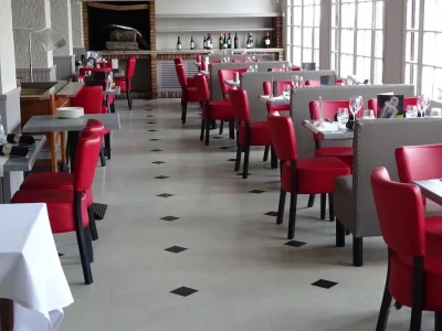Restaurant-Le-Cheval-Blanc-Hotel-8211-Cerizay_3089236