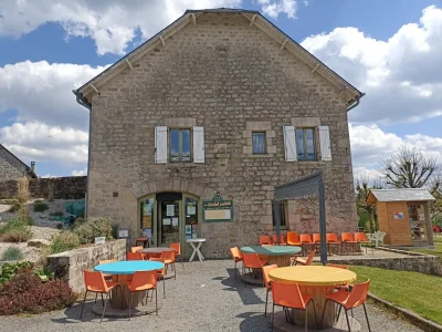 Restaurant-epicerie-multiservices-Patati-patata-8211-Sarran_3096466