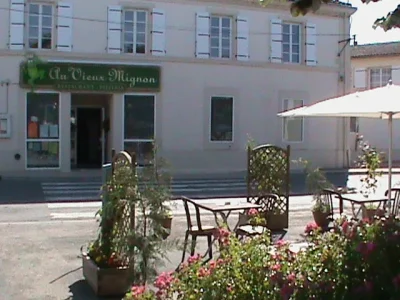 Restaurant-quotAu-Vieux-Mignonquot-8211-Saint-Hilaire-la-Palud_3235895