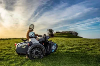 Retro-Tour-Normandy-Sidecar-tours-8211-Circuit-des-plages-du-Debarquement-8211-Bayeux_2650484
