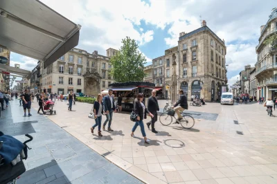 Rue-Sainte-Catherine-8211-Bordeaux_2369346