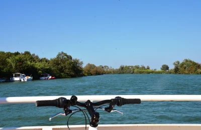 SAINTES-MARIES-DE-LA-MER-8211-Circuit-Astouin-a-velo-8211-Saintes-Maries-de-la-Mer_2905351