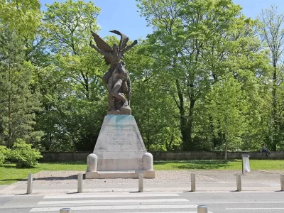 SCULPTURE-quotLA-DEFENSE-DE-RODINquot_327672