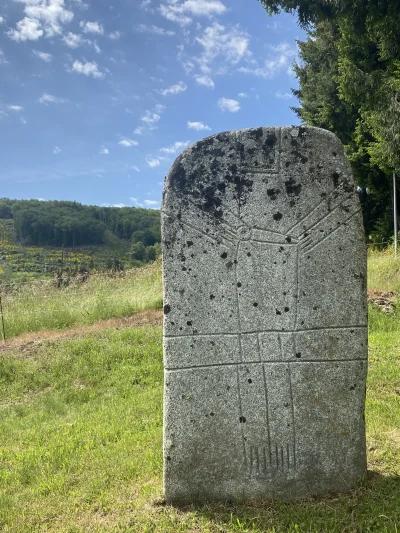 STATUE-MENHIR-DE-COUFFIGNET-8211-La-Salvetat-sur-Agout_3025973