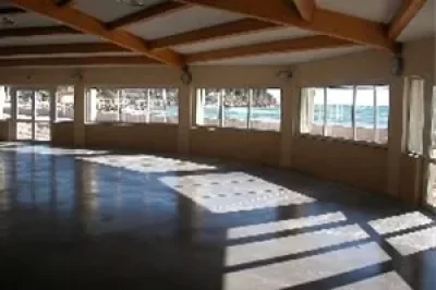Salle-municipale-du-Grand-Bleu_715349