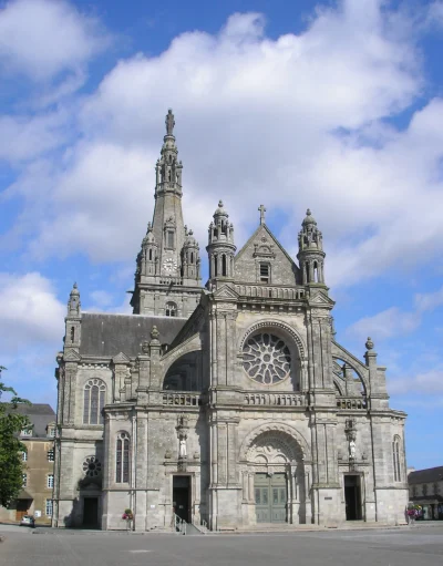 Sanctuaire-de-Sainte-Anne-d039Auray-8211-Sainte-Anne-d039Auray_1559005