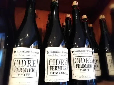 Saveurs-de-Normandie-–-Degustation-gourmande-a-Honfleur-8211-Honfleur_3788110