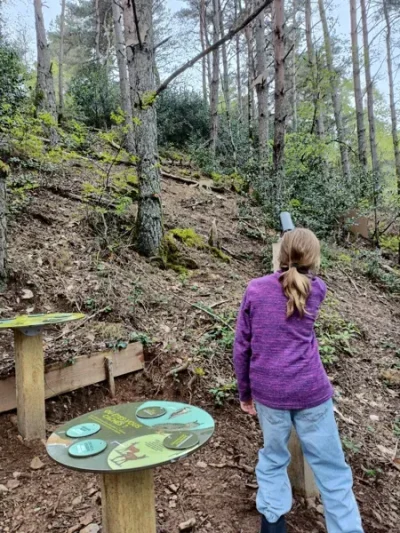 Sentier-pedagogique-de-la-reserve-naturelle-regionale-des-Coteaux-du-Fel-8211-quotLes-Secrets-de-la-Foretquot-8211-Le-Fel_2862394