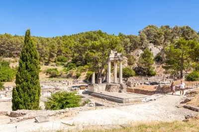 Site-Archeologique-de-Glanum_665175