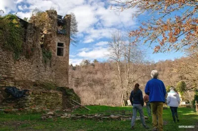 Site-historique-et-archeologique-de-Jalenques-8211-Quins_2266111