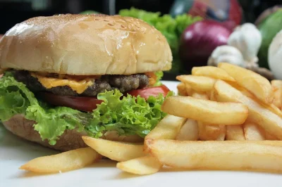 Soiree-Burger-a-la-Ferme-Lacour-de-Bayerie-8211-18-10-2025-8211-Saint-Laurent-sur-Gorre_3107343