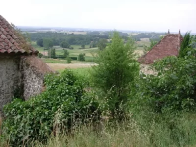 Soumensac-un-village-perche-au-coeur-du-vignoble-de-Duras_1054381