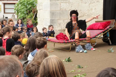 Spectacle-clownesque-quotLe-Petit-Chapelion-Rougequot-8211-20-08-2025-8211-Oysonville_2669230
