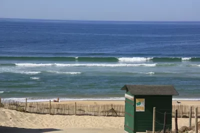 Spot-de-surf-de-la-Plage_1135343
